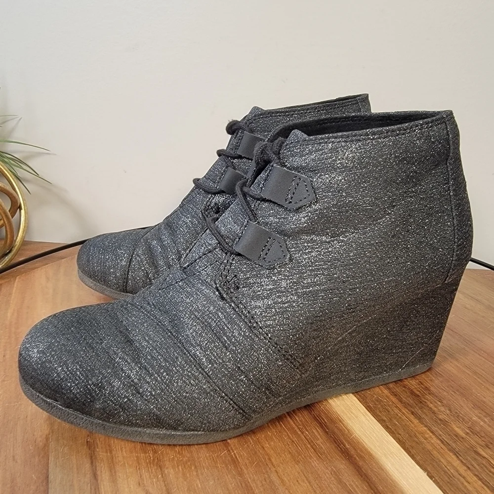 Toms Kala Black Sparkle Lace Up Wedge Booties Size 8